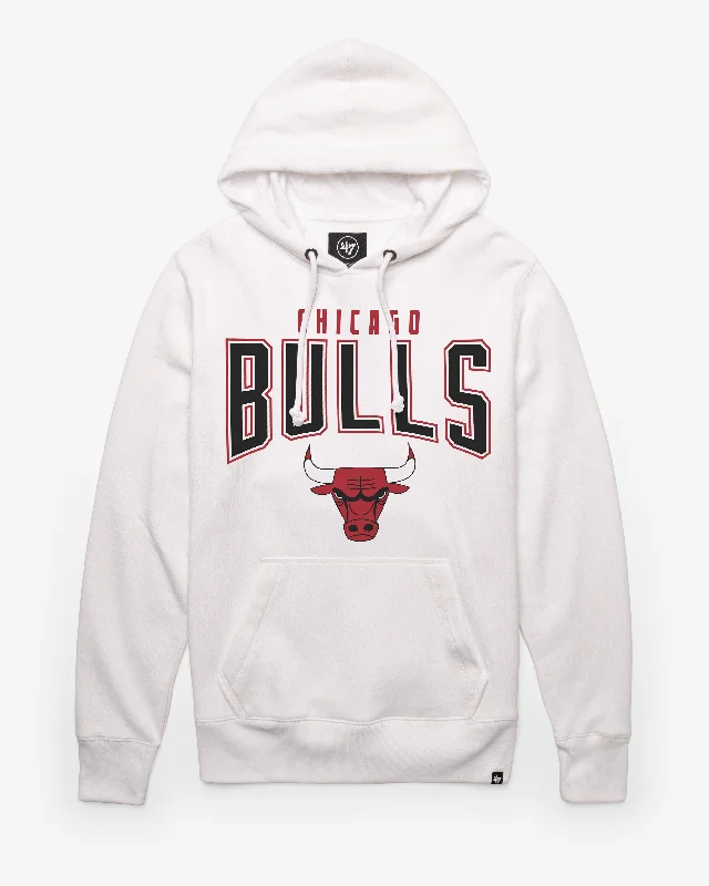 Retro - style men sweatshirt inspired by the 80s CHICAGO BULLS TEAM ELEMENTS ARCH '47 HEADLINE HOOD