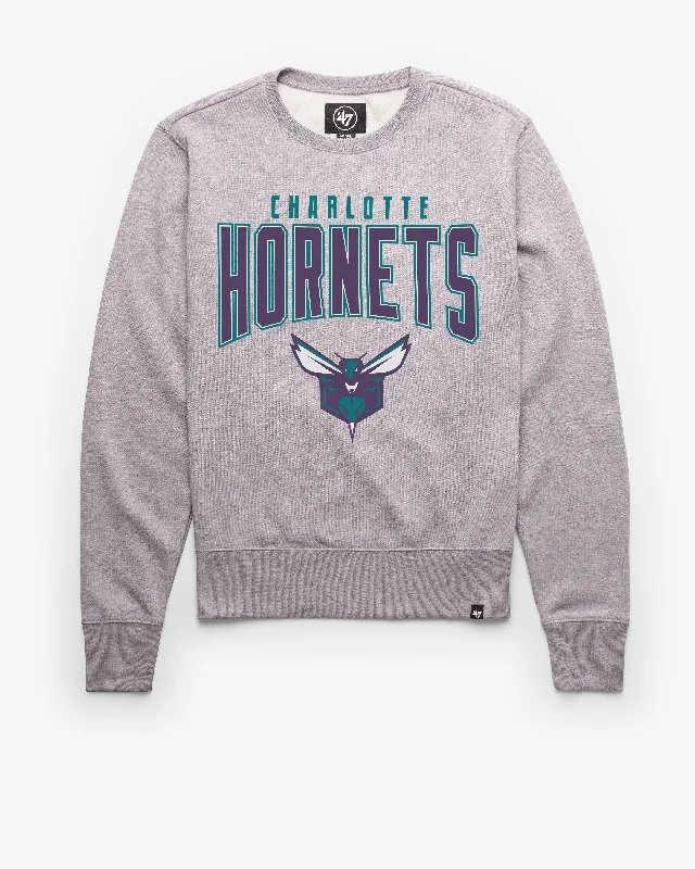 Oversized men sweatshirt for a relaxed fit CHARLOTTE HORNETS TEAM ELEMENTS ARCH '47 HEADLINE CREW