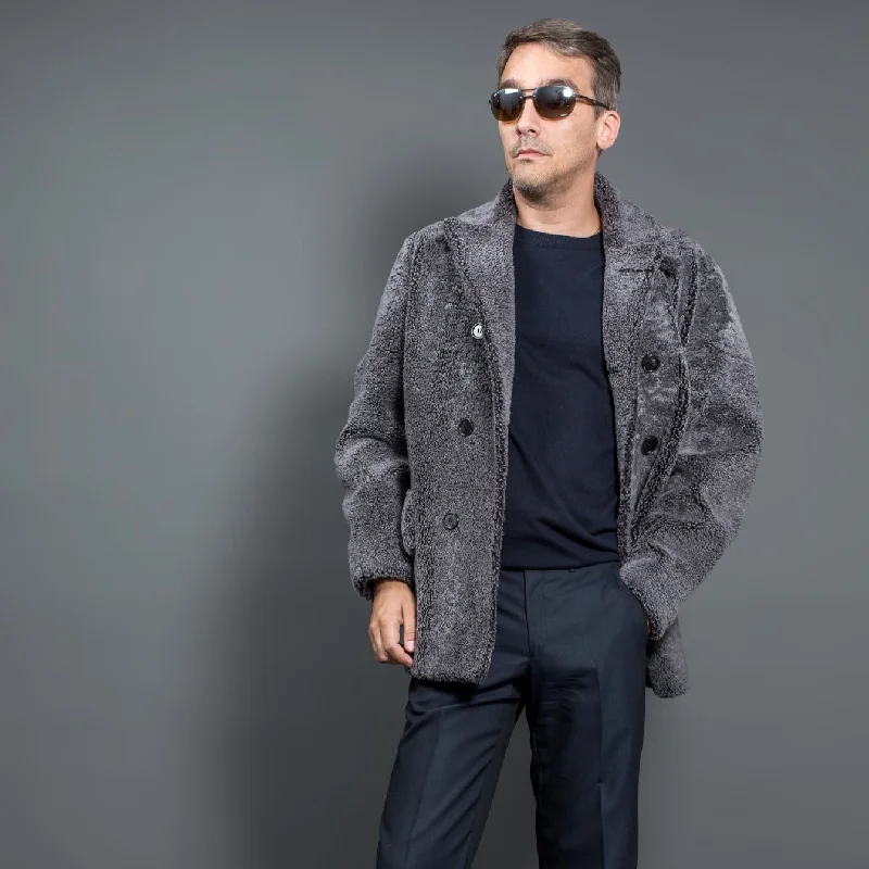 Men coats with a drawstring waist for a customizable fit Men's Shearling fur coat