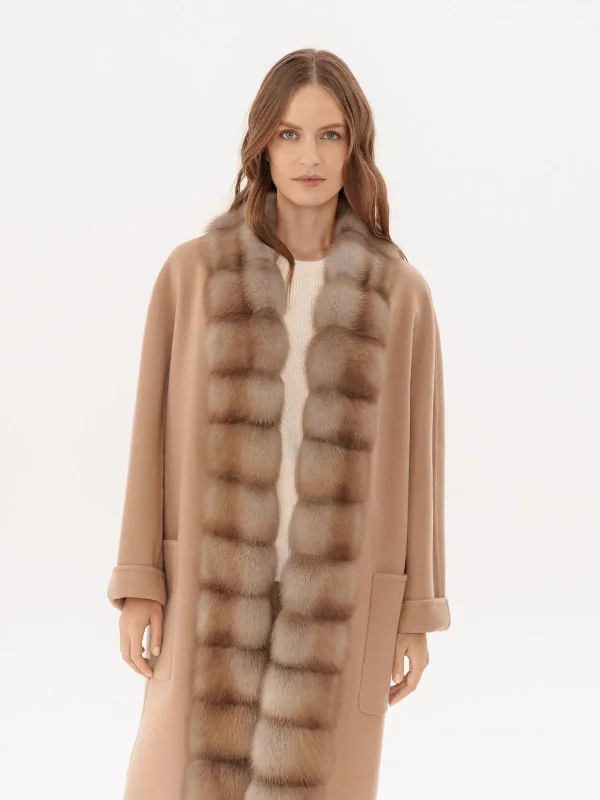 Men coats with a quick - drying feature for active lifestyles Cashmere coat with marten trim