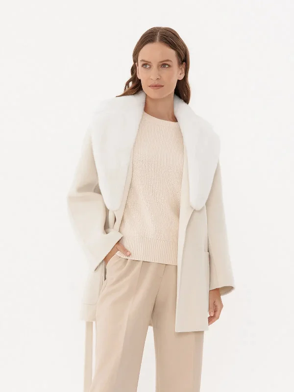 Men coats with multiple inner pockets for convenient storage of essentials Cashmere coat with mink classic collar