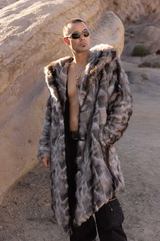 Slim - fit men coats in navy blue for a classic and sophisticated appearance Men's Desert Warrior Coat in "Fenrir"