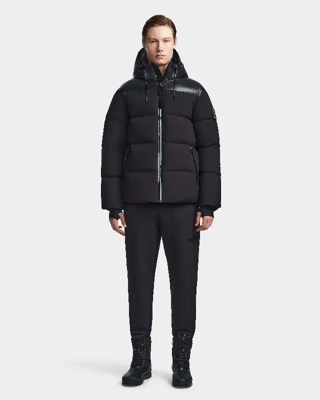 Men coats with a contrasting trim for a fashion - forward aesthetic Ronny M