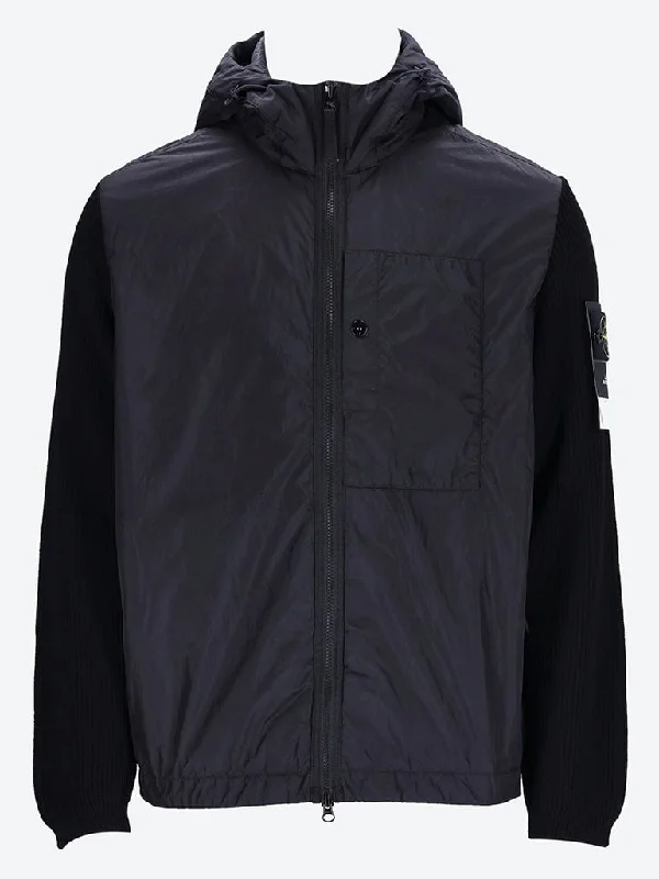 Performance - driven men jackets with breathable fabric for sports Garment dyed with primaloft and  knit jacket