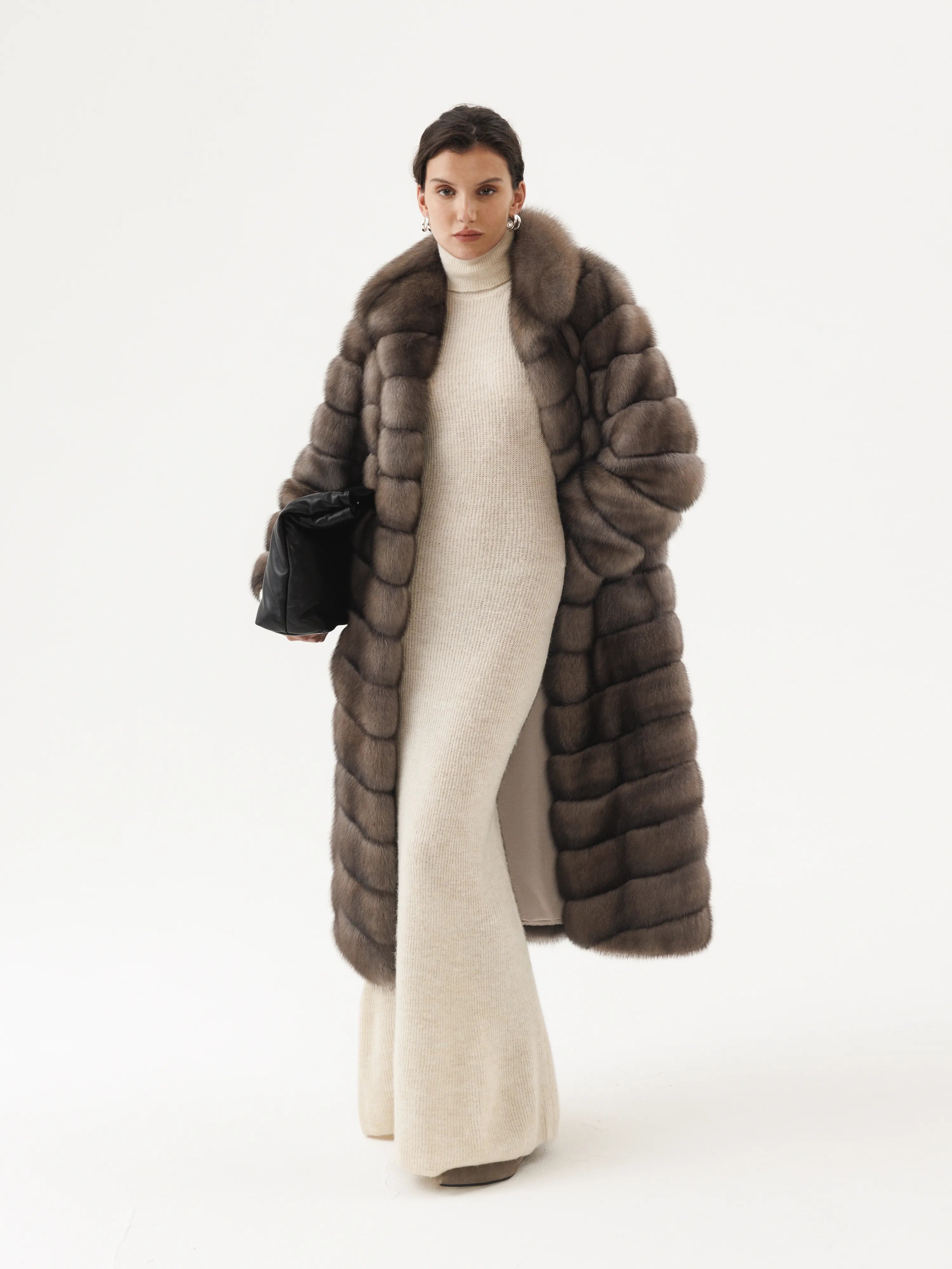 Men coats with a water - resistant finish for light rain and splashes Zobelmantel mit Umlegekragen