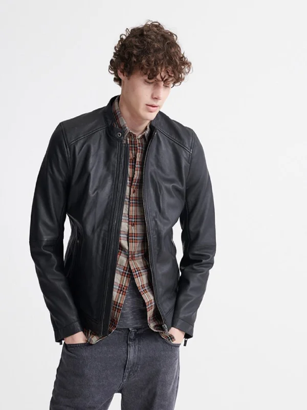 Men leather raincoats with a waterproof membrane for staying dry in wet conditions Black Leather Jacket