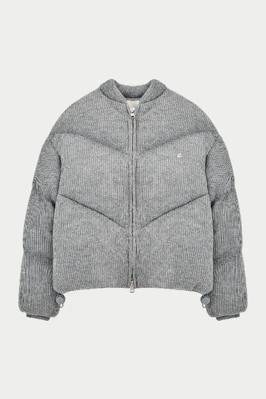 Men down jackets with a removable hood for versatile styling options KNITTED CHEVRON PANELLED PUFFER COAT - GREY MARL