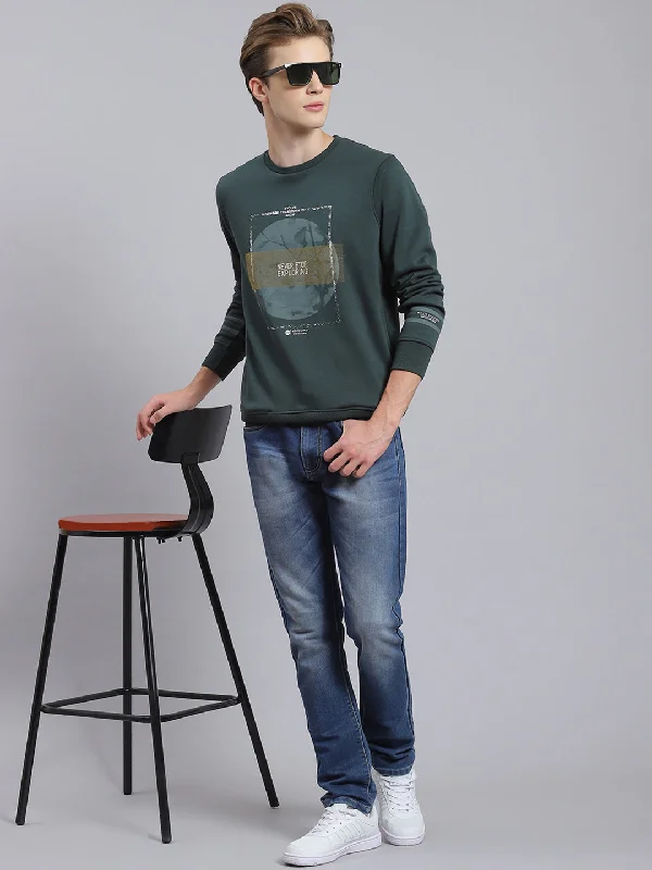 Christmas - themed men sweatshirt for the holiday season Men Green Printed Round Neck Full Sleeve Sweatshirt