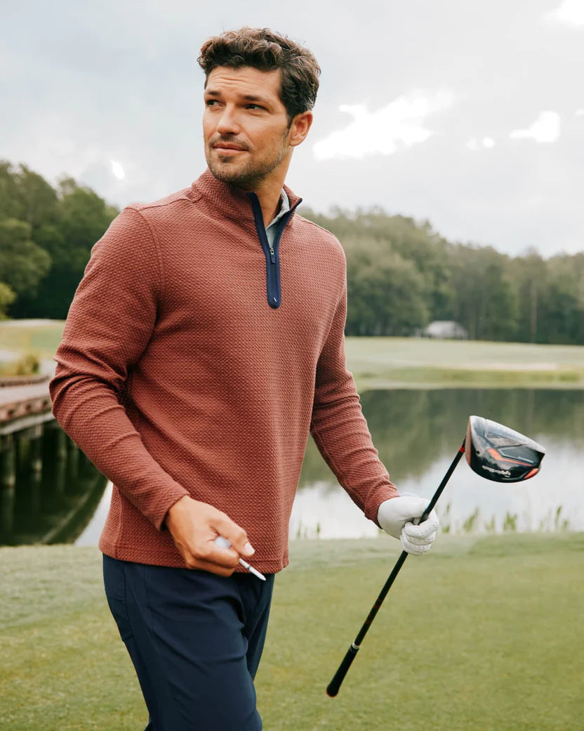 Men's Mock - Neck Pullover in Charcoal for a Modern and Sleek Appearance Southern Tide Men's Heather Outbound Quarter Zip - Heather Bordeaux Red