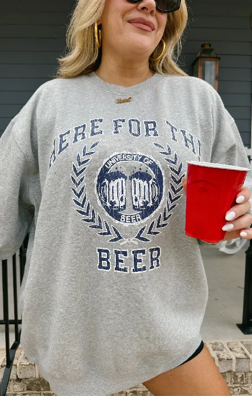 Regular Fit Men's Denim - Look Pullover in Blue for a Casual and Edgy Outfit Stanley Sweatshirt ~ Here For Beer Graphic