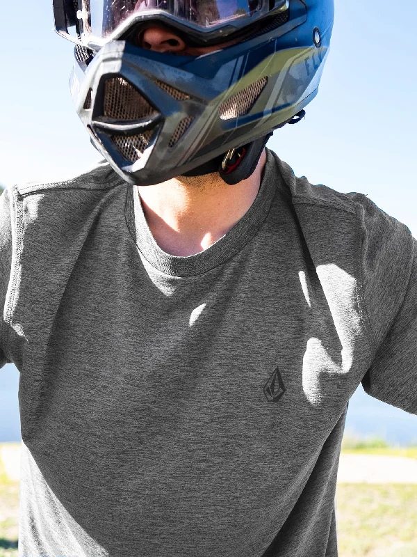 Lightweight men hoodie with mesh panels for breathability Stone Tech Short Sleeve Tee - Charcoal Heather
