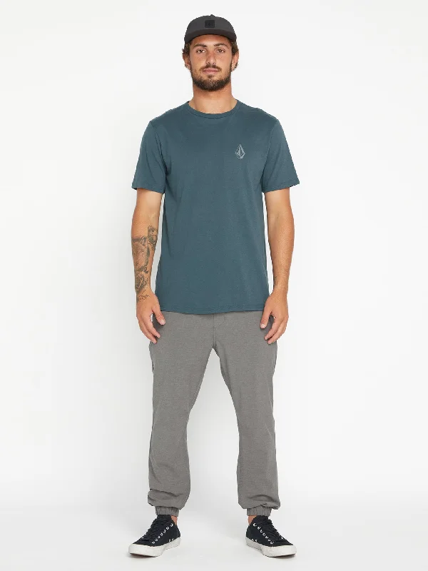 Oversized men hoodie with dropped shoulders for a streetwear look Stone Tech Short Sleeve Tee - Cruzer Blue