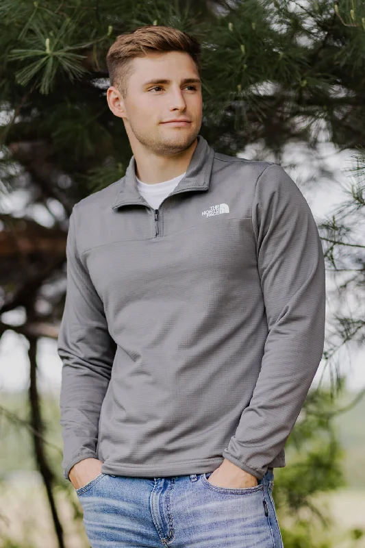 Men fleece tracksuits for athletic training sessions The North Face Cedar Trail Grid Fleece 1/4 Zip for Men in Grey | NF0A8AZE-0UZ-GRY