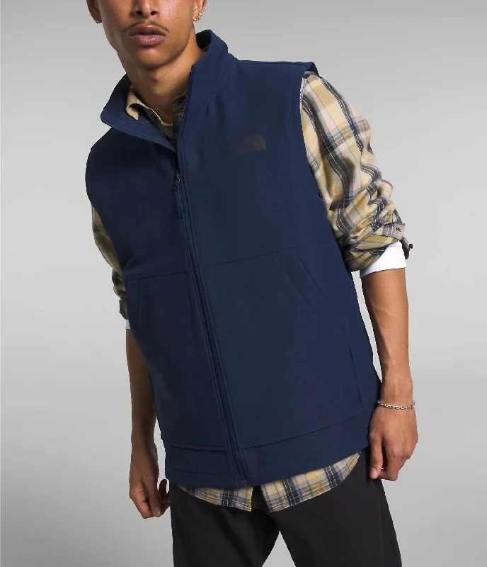 Men waistcoats with a built - in media pocket for tech - savvy users Camden Thermal Vest In Summit Navy Dark