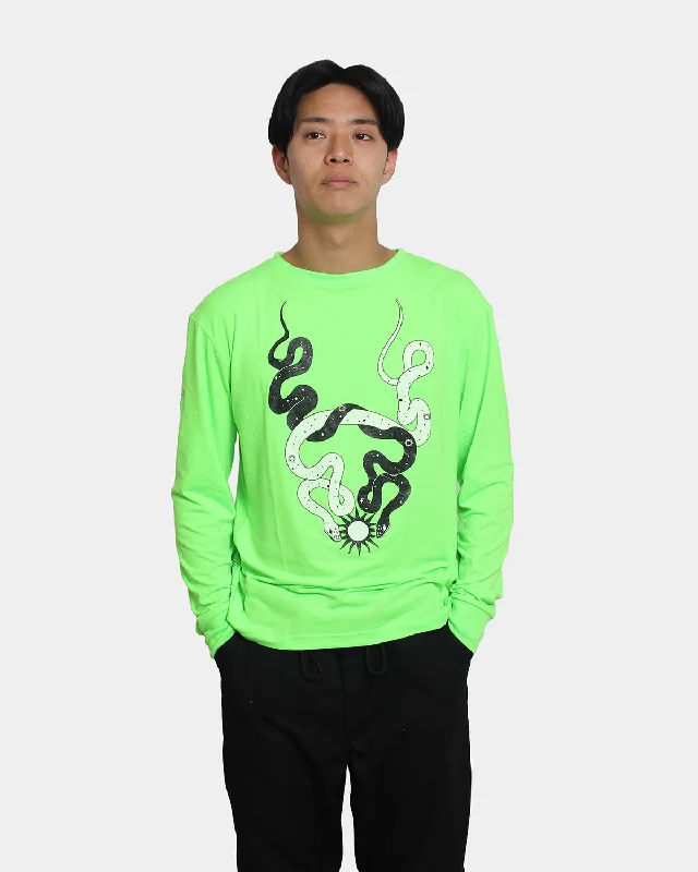 Men's moisture wicking long sleeve athletic shirts for running marathons STARGAZER ATOMIC LONGSLEEVE TOP GREEN